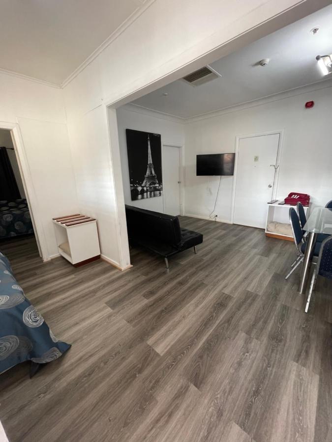 Tamworth Lodge Motel Экстерьер фото