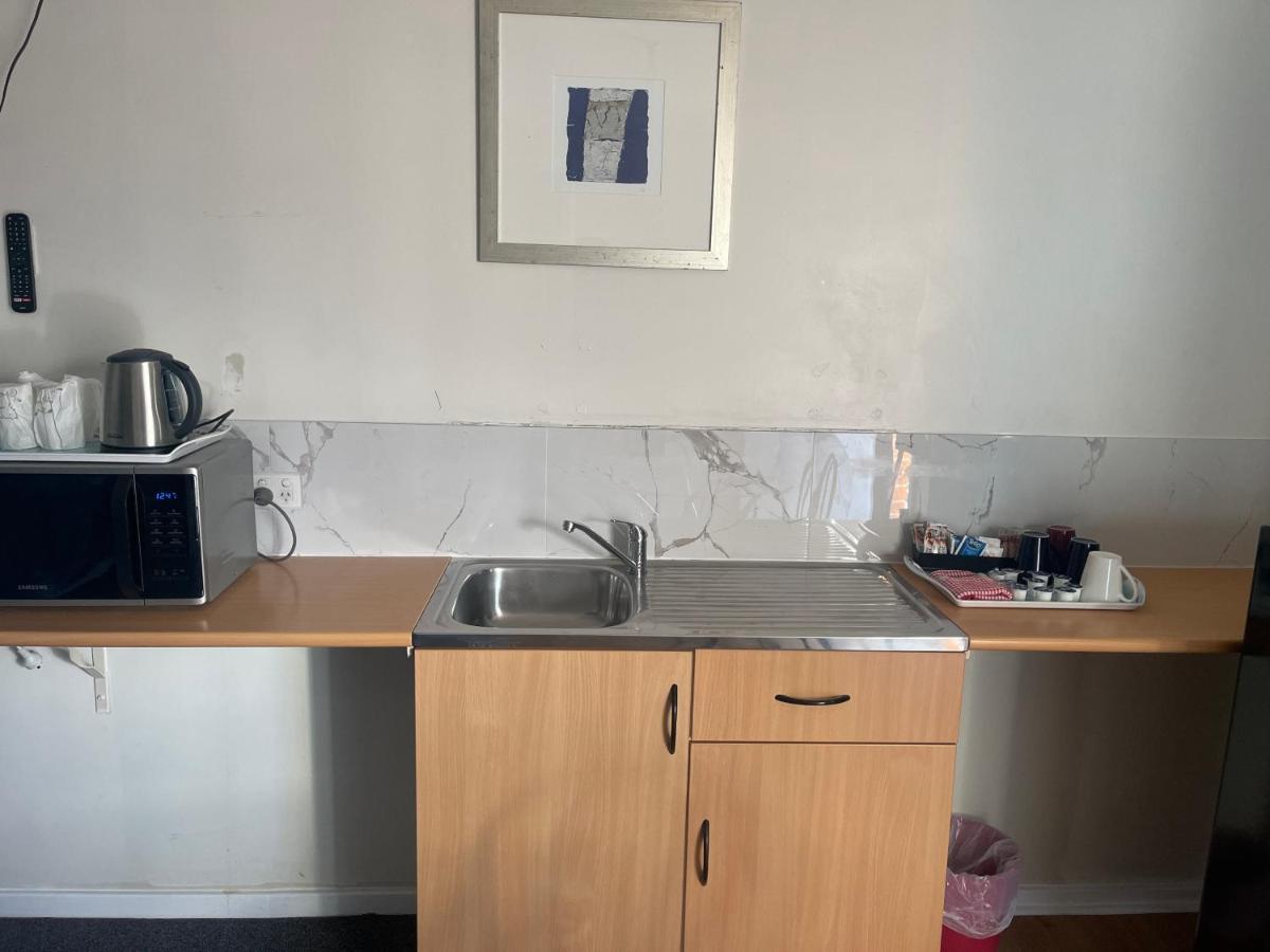 Tamworth Lodge Motel Экстерьер фото